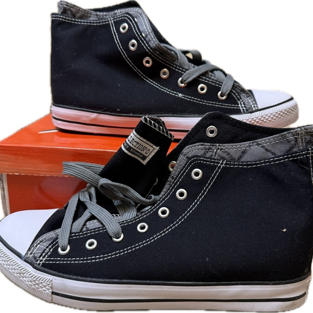 Classic Chuck Taylor Style Sneakers - Picture 6 of 6